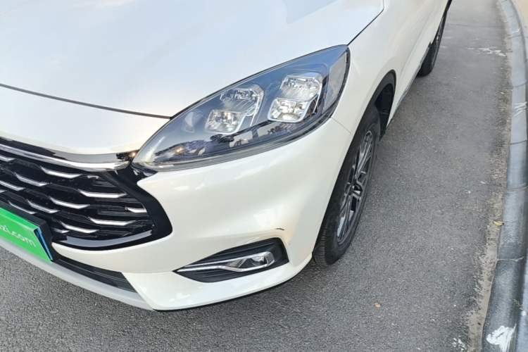 Used Ford Escape 2020 EcoBoost 245 Two-Wheel-Drive Titanium Edition Left Front Headlight