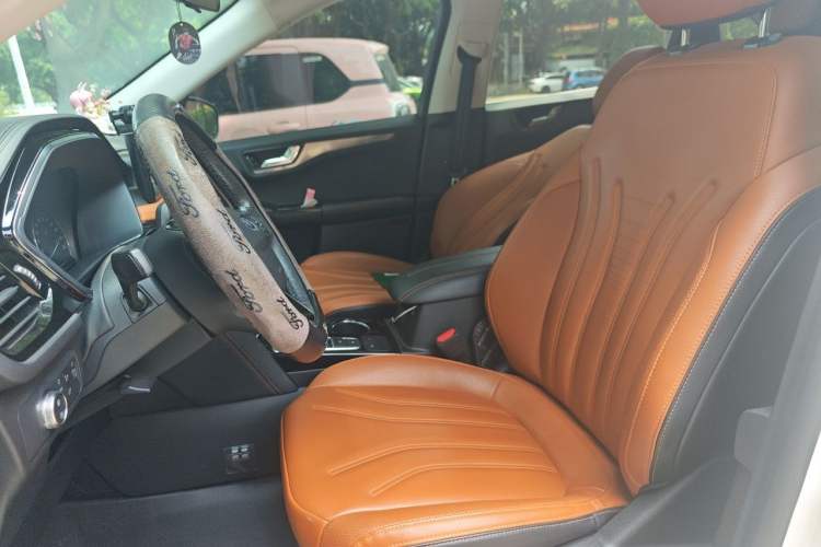 Used Ford Escape 2020 EcoBoost 245 Two-Wheel Drive Smart & Enjoyment Model Left Front Seat