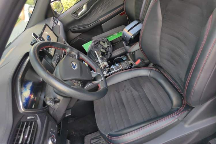 Used Ford Escape 2020 EcoBoost 245 Four-Wheel Drive ST-LINE Deluxe Edition Left Front Seat