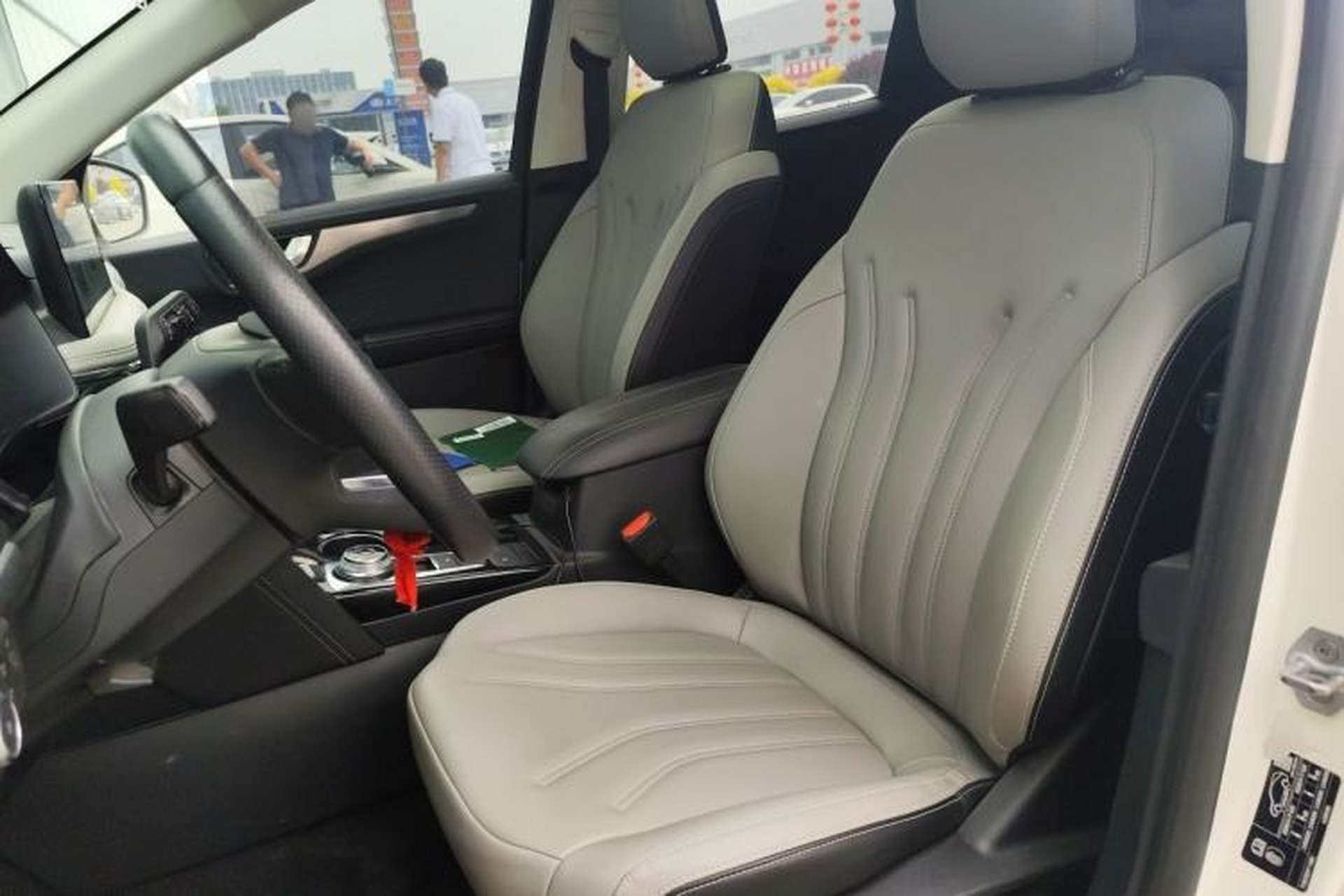Used Ford Escape 2020 EcoBoost 245 Two-Wheel-Drive Comfort Edition Left Front Seat
