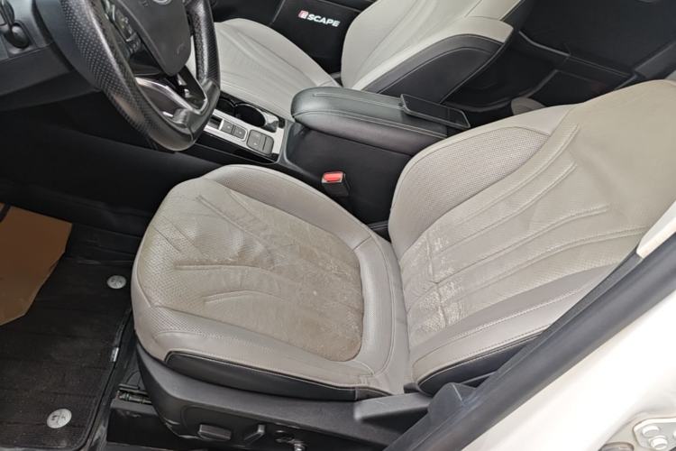 Used Ford Escape 2020 EcoBoost 245 Four-Wheel Drive Luxury Edition Left Front Seat