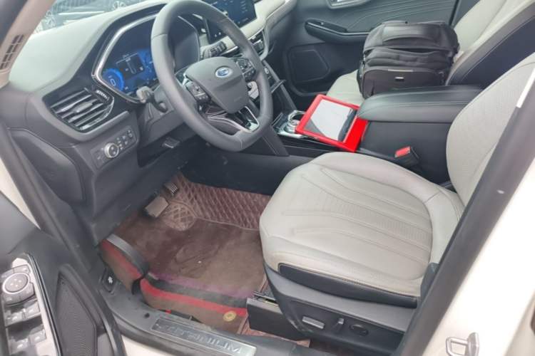 Used Ford Escape 2020 EcoBoost 245 Two-Wheel Drive Smart & Enjoyment Model Left Front Seat