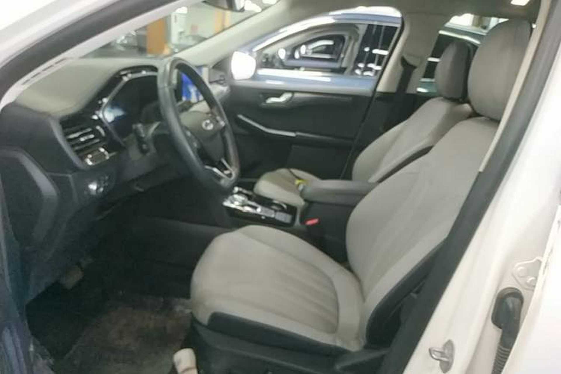 Used Ford Escape 2020 EcoBoost 245 Four-Wheel Drive Luxury Edition Left Front Seat