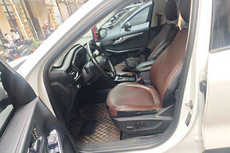 Used Ford Escape 2020 EcoBoost 245 4x4 Enjoyment Model Left Front Seat