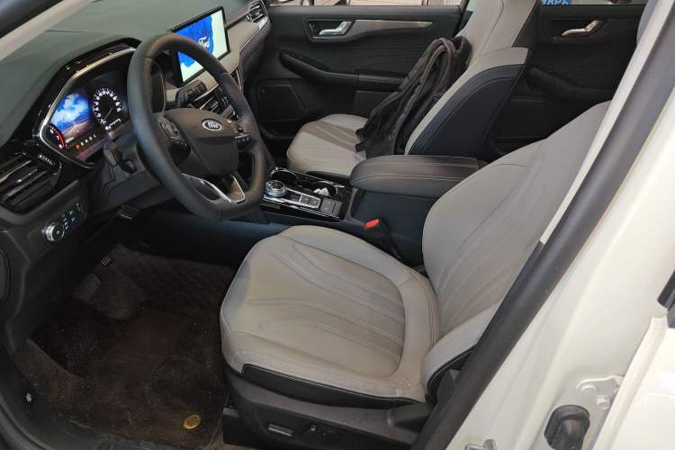 Used Ford Escape 2020 EcoBoost 245 Two-Wheel-Drive Comfort Edition Left Front Seat