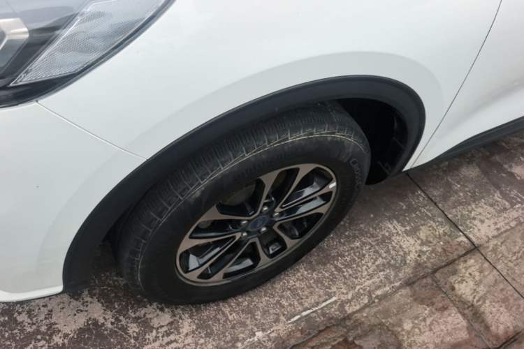 Used Ford Escape 2020 EcoBoost 245 Two-Wheel-Drive Comfort Edition Left Front Wheel Hub
