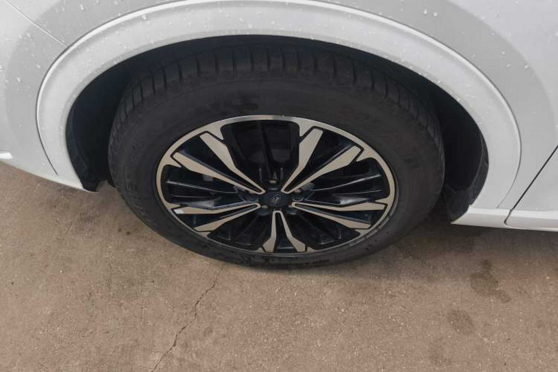 Used Ford Escape 2020 EcoBoost 245 Four-Wheel Drive ST-LINE Deluxe Edition Left Front Wheel Hub