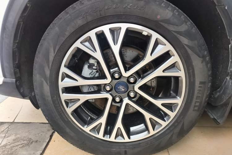 Used Ford Escape 2020 EcoBoost 245 Two-Wheel-Drive Titanium Edition Left Front Wheel Hub