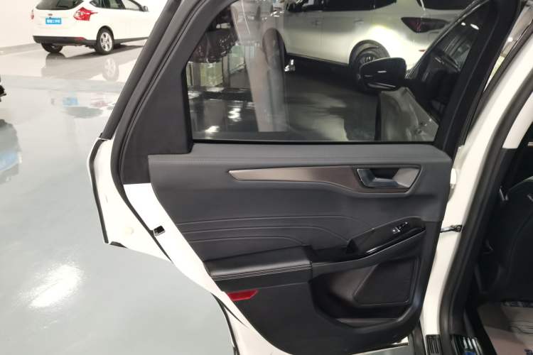 Used Ford Escape 2020 EcoBoost 245 Two-Wheel Drive Smart & Enjoyment Model Left Rear Door Interior