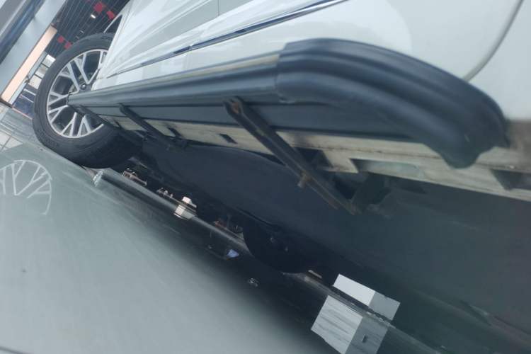 Used Ford Escape 2020 EcoBoost 245 4x4 Enjoyment Model Left Side Sill
