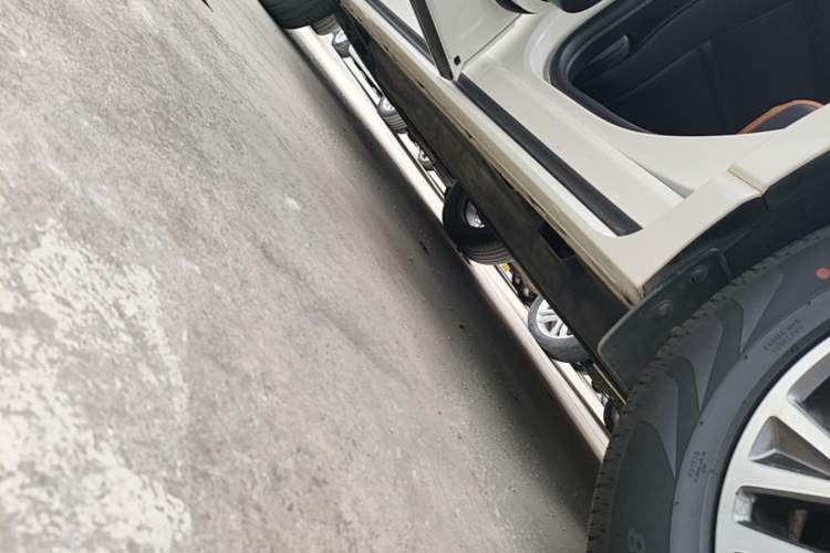 Used Ford Escape 2020 EcoBoost 245 Two-Wheel Drive Smart & Enjoyment Model Left Side Sill