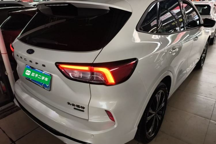 Used Ford Escape 2020 EcoBoost 245 Four-Wheel Drive ST-LINE Deluxe Edition Rear Right 45 Deg