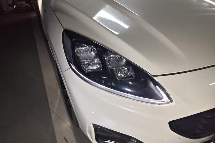 Used Ford Escape 2020 EcoBoost 245 Four-Wheel Drive ST-LINE Deluxe Edition Right Front Headlight