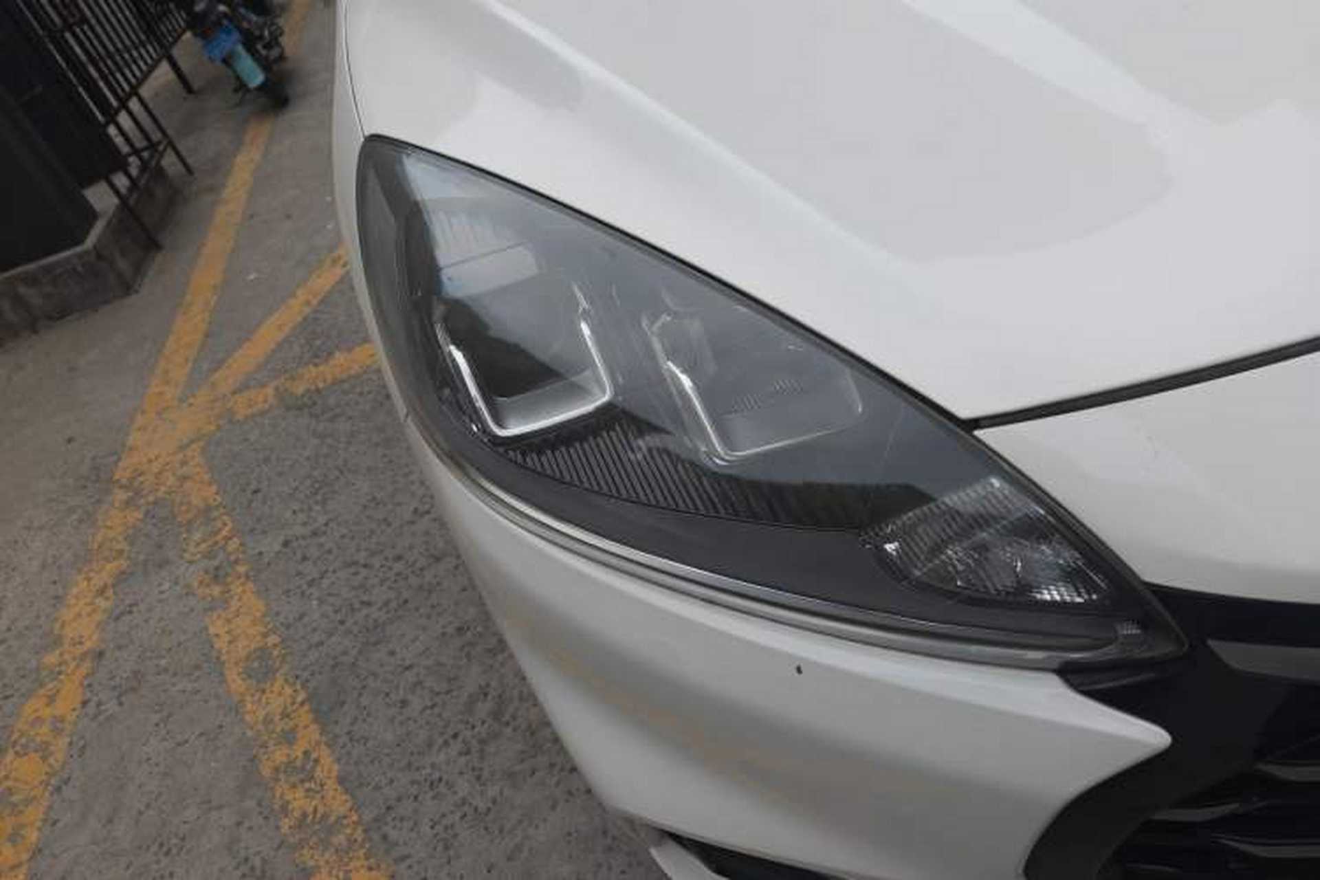 Used Ford Escape 2020 EcoBoost 245 Two-Wheel-Drive Comfort Edition Right Front Headlight