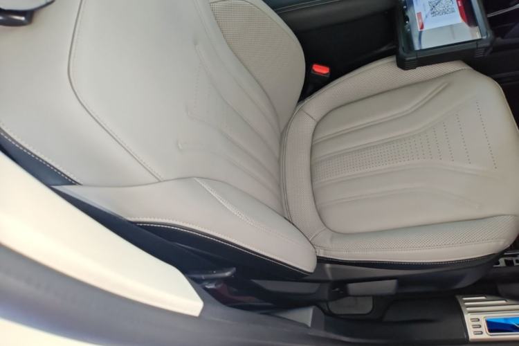 Used Ford Escape 2020 EcoBoost 245 Two-Wheel-Drive Titanium Edition Right Front Seat