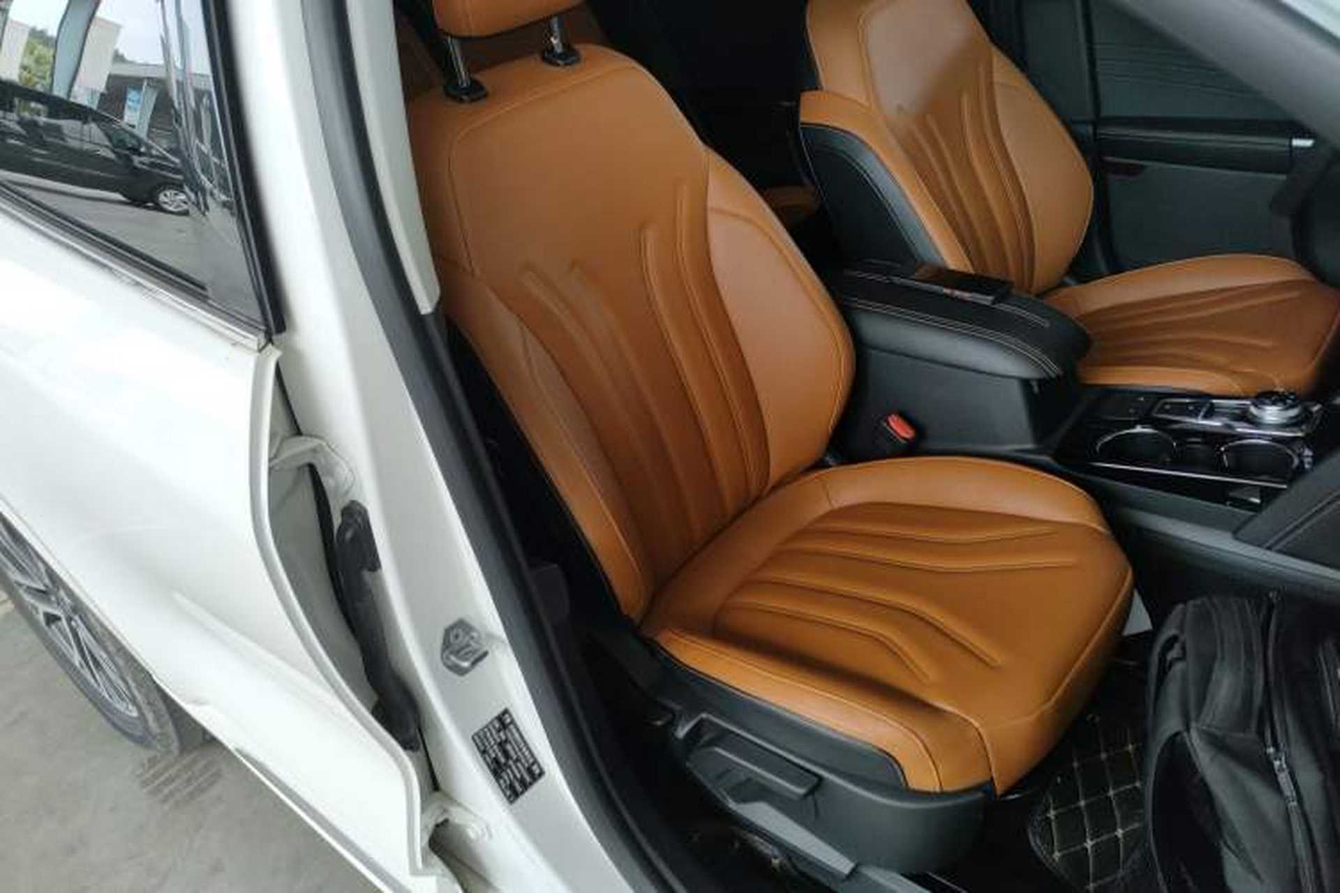 Used Ford Escape 2020 EcoBoost 245 Two-Wheel Drive Smart & Enjoyment Model Right Front Seat
