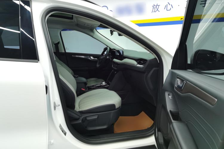 Used Ford Escape 2020 EcoBoost 245 Two-Wheel-Drive Comfort Edition Right Front Seat
