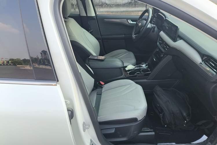 Used Ford Escape 2020 EcoBoost 245 Two-Wheel-Drive Titanium Edition Right Front Seat