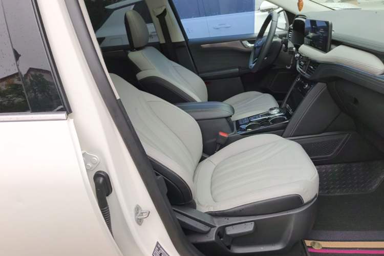 Used Ford Escape 2020 EcoBoost 245 Two-Wheel-Drive Titanium Edition Right Front Seat