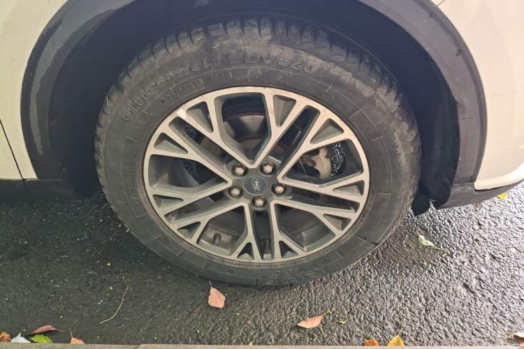 Used Ford Escape 2020 EcoBoost 245 4x4 Enjoyment Model Right Front Wheel Hub