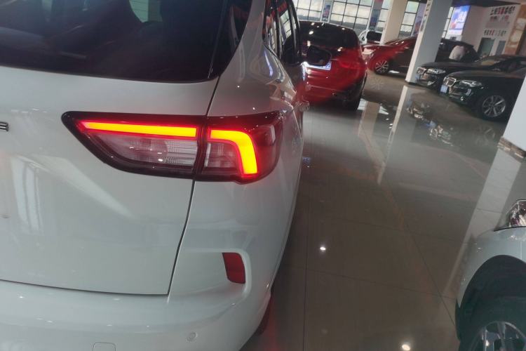 Used Ford Escape 2020 EcoBoost 245 4x4 Enjoyment Model Right Rear Taillight