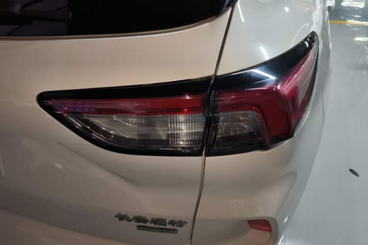 Used Ford Escape 2020 EcoBoost 245 Four-Wheel Drive ST-LINE Deluxe Edition Right Rear Taillight