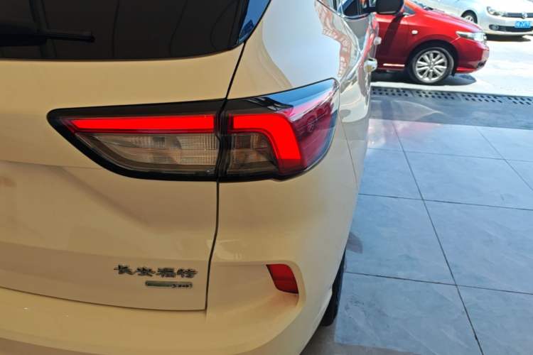 Used Ford Escape 2020 EcoBoost 245 Four-Wheel Drive Luxury Edition Right Rear Taillight