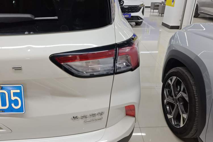 Used Ford Escape 2020 EcoBoost 245 4x4 Enjoyment Model Right Rear Taillight