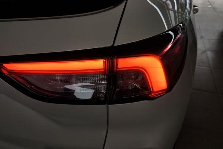 Used Ford Escape 2020 EcoBoost 245 Four-Wheel Drive ST-LINE Deluxe Edition Right Rear Taillight