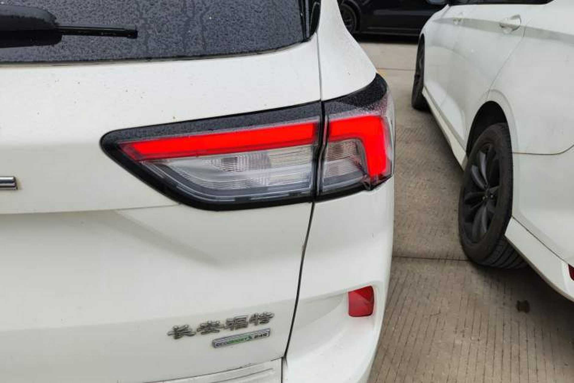 Used Ford Escape 2020 EcoBoost 245 Four-Wheel Drive ST-LINE Deluxe Edition Right Rear Taillight