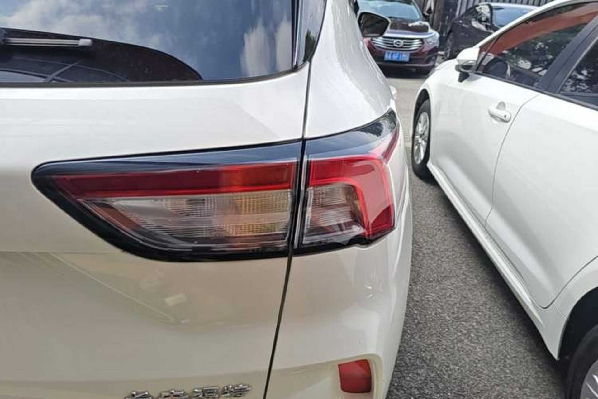 Used Ford Escape 2020 EcoBoost 245 Four-Wheel Drive Luxury Edition Right Rear Taillight