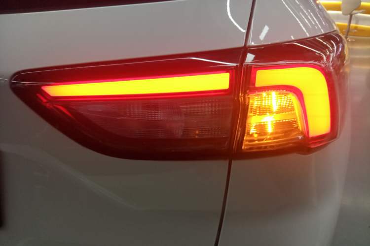 Used Ford Escape 2020 EcoBoost 245 Two-Wheel-Drive Titanium Edition Right Rear Taillight