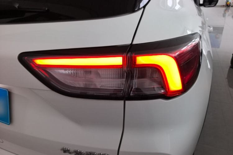Used Ford Escape 2020 EcoBoost 245 Two-Wheel-Drive Titanium Edition Right Rear Taillight