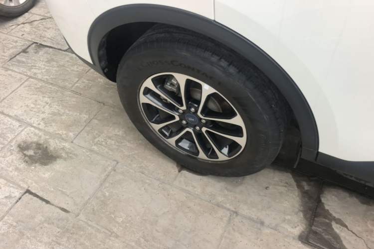 Used Ford Escape 2020 EcoBoost 245 Two-Wheel-Drive Comfort Edition Right Rear Wheel Hub