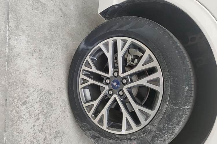 Used Ford Escape 2020 EcoBoost 245 Two-Wheel Drive Smart & Enjoyment Model Right Rear Wheel Hub