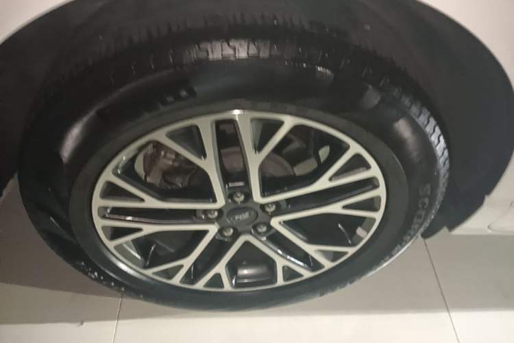 Used Ford Escape 2020 EcoBoost 245 Two-Wheel Drive Smart & Enjoyment Model Right Rear Wheel Hub