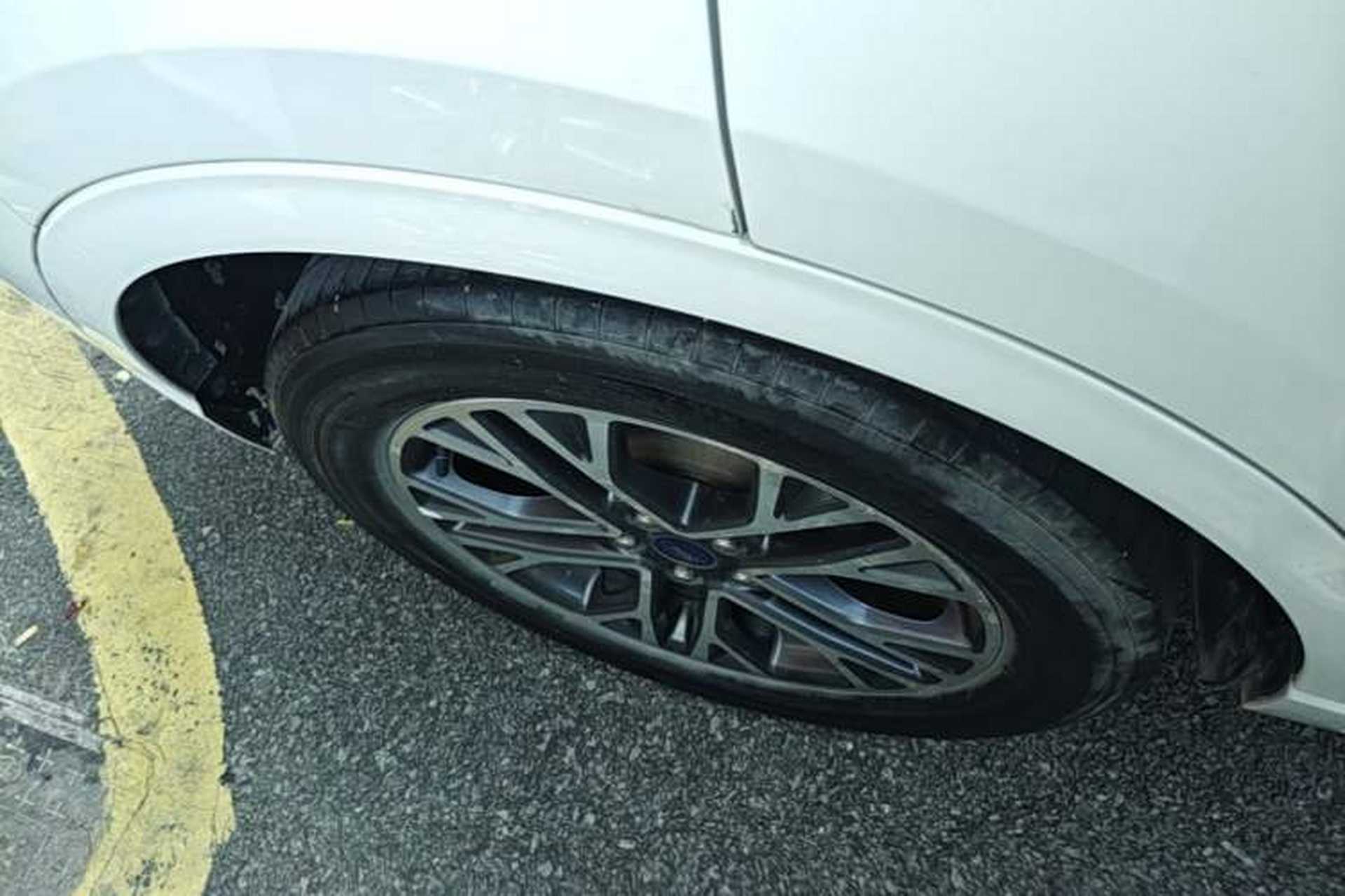Used Ford Escape 2020 EcoBoost 245 Four-Wheel Drive Luxury Edition Right Rear Wheel Hub
