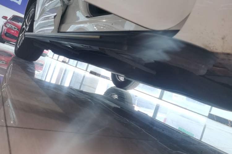Used Ford Escape 2020 EcoBoost 245 4x4 Enjoyment Model Right Side Sill