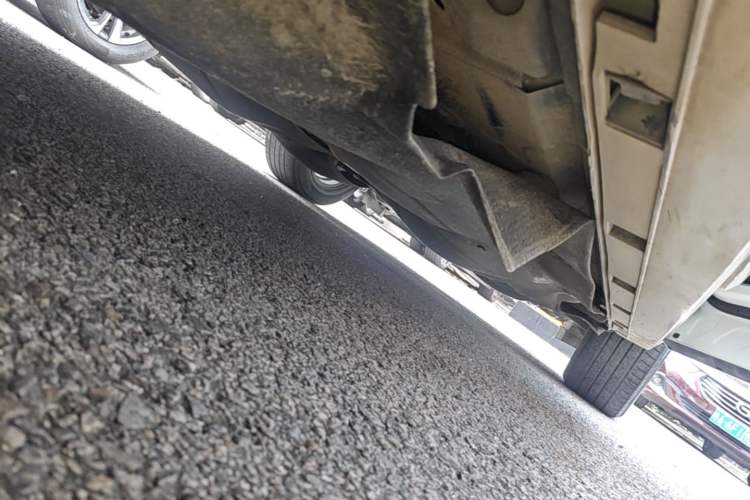 Used Ford Escape 2020 EcoBoost 245 Four-Wheel Drive Luxury Edition Right Side Sill