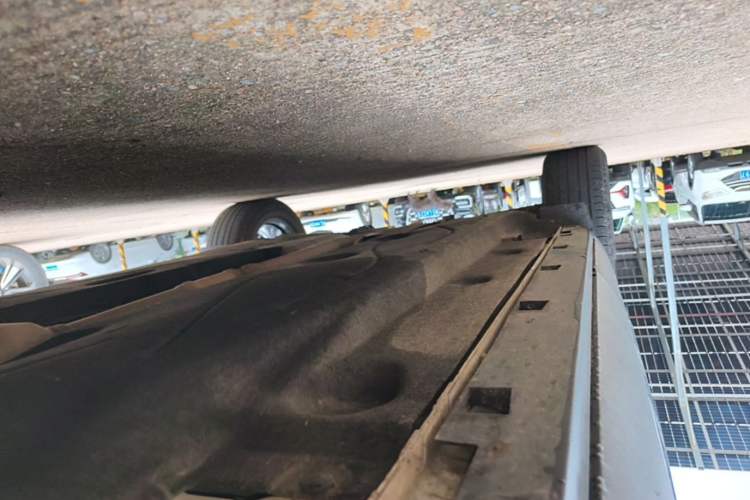 Used Ford Escape 2020 EcoBoost 245 Two-Wheel-Drive Titanium Edition Right Side Sill