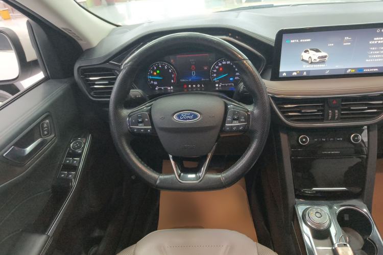 Used Ford Escape 2020 EcoBoost 245 Two-Wheel-Drive Titanium Edition Steering Wheel