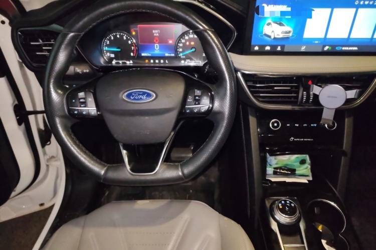 Used Ford Escape 2020 EcoBoost 245 Four-Wheel Drive Titanium Edition Steering Wheel