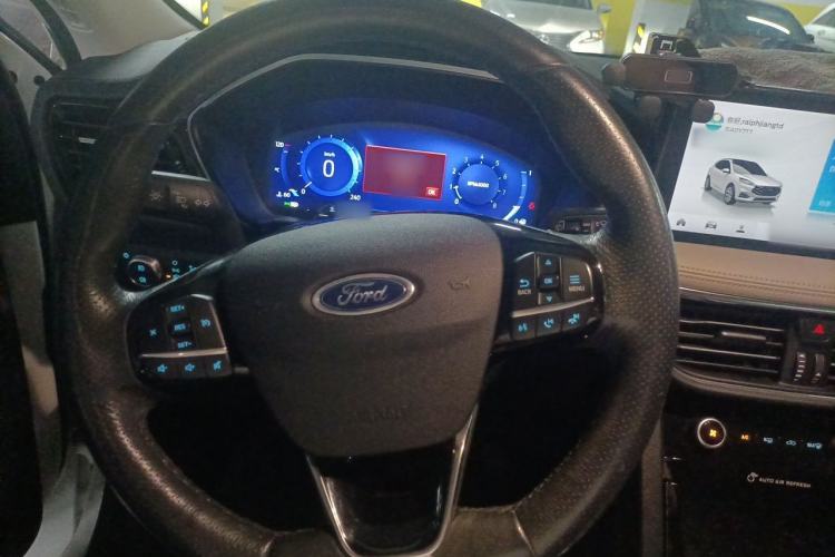 Used Ford Escape 2020 EcoBoost 245 Two-Wheel-Drive Titanium Edition Steering Wheel