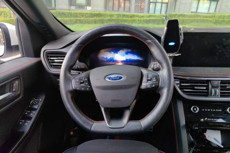 Used Ford Escape 2020 EcoBoost 245 Four-Wheel Drive ST-LINE Deluxe Edition Steering Wheel