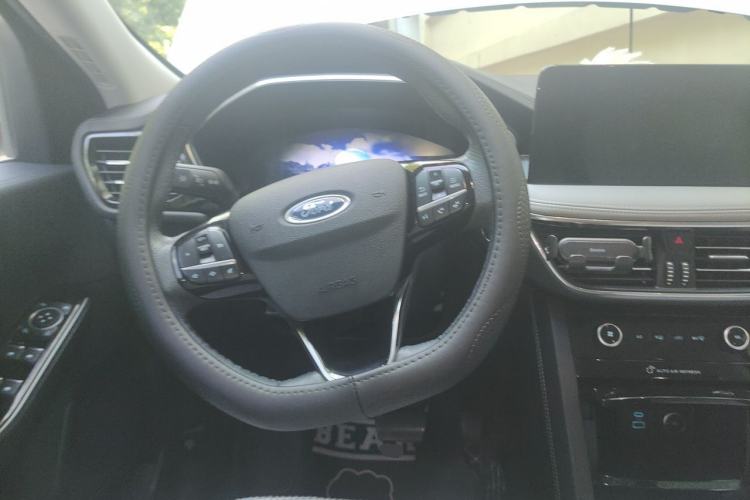 Used Ford Escape 2020 EcoBoost 245 Two-Wheel Drive Smart & Enjoyment Model Steering Wheel