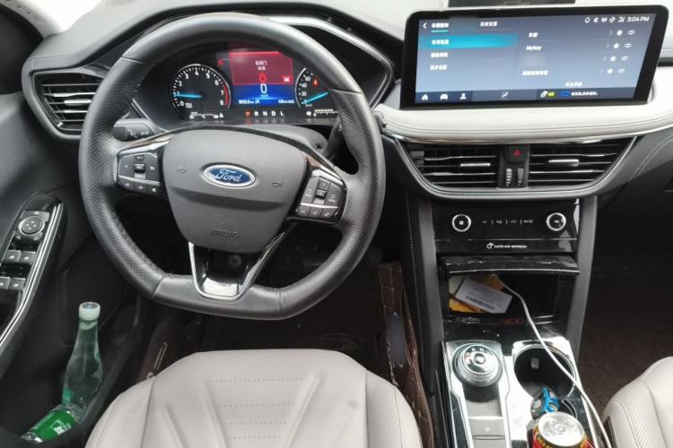 Used Ford Escape 2020 EcoBoost 245 Two-Wheel-Drive Titanium Edition Steering Wheel