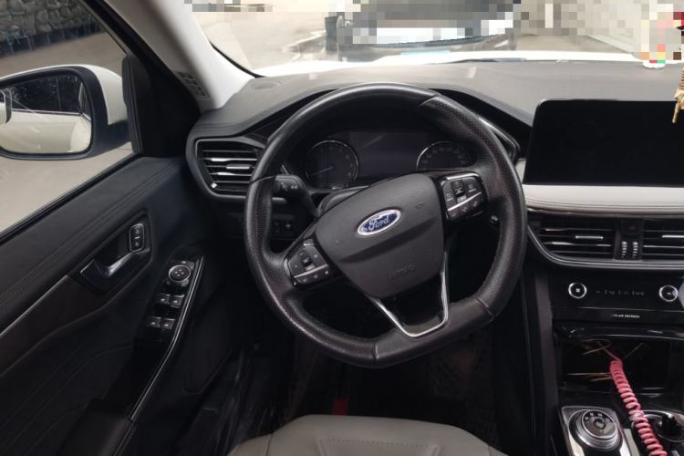 Used Ford Escape 2020 EcoBoost 245 Two-Wheel-Drive Titanium Edition Steering Wheel
