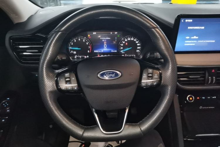 Used Ford Escape 2020 EcoBoost 245 Two-Wheel-Drive Titanium Edition Steering Wheel