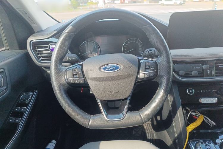 Used Ford Escape 2020 EcoBoost 245 Two-Wheel Drive Smart & Enjoyment Model Steering Wheel