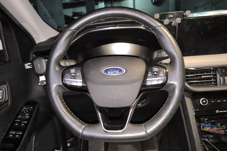 Used Ford Escape 2020 EcoBoost 245 Two-Wheel Drive Smart & Enjoyment Model Steering Wheel